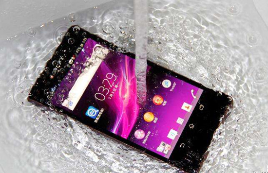 纳米防水涂层让手机不怕意外落水